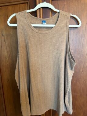Old Navy Ribbed Tank Top in Camel